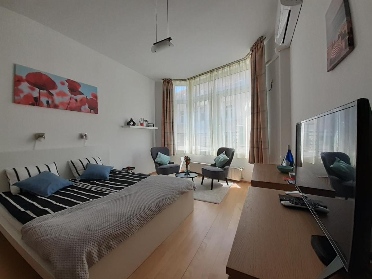 Central Belvedere Apartman Budapest Eksteriør billede